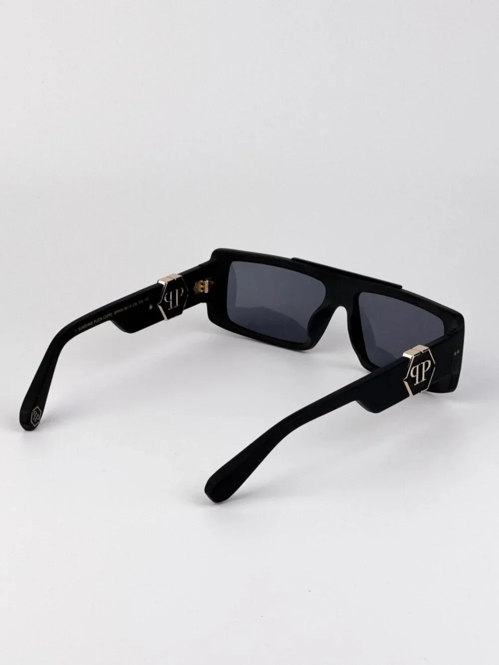 Philipp Plein Men’s Sunglasses Black Gold Mirror Pattern Rectangle SPP003M 703L